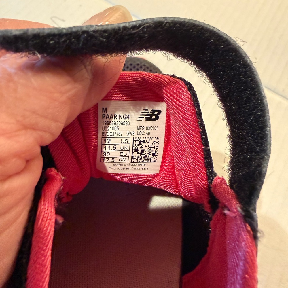 Girls New Balance Arishi Grade Sneakers - Picture 6 of 7